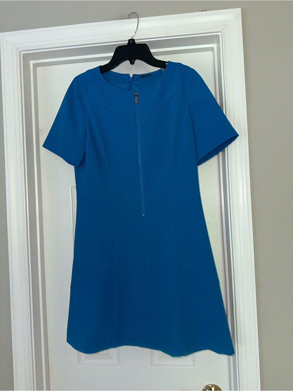 Elie Tahari zip short sleeve dress for and flare